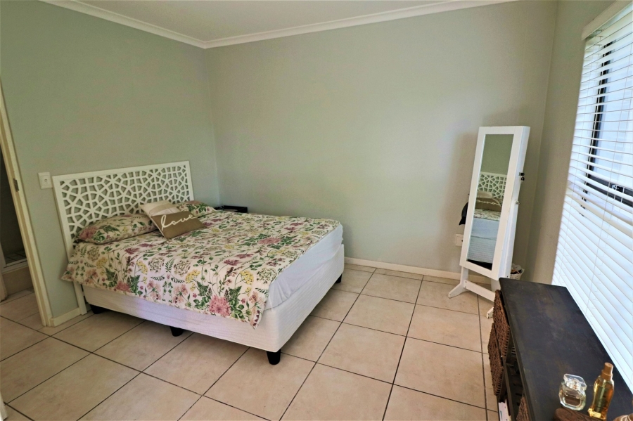 To Let 1 Bedroom Property for Rent in Rondebosch Western Cape